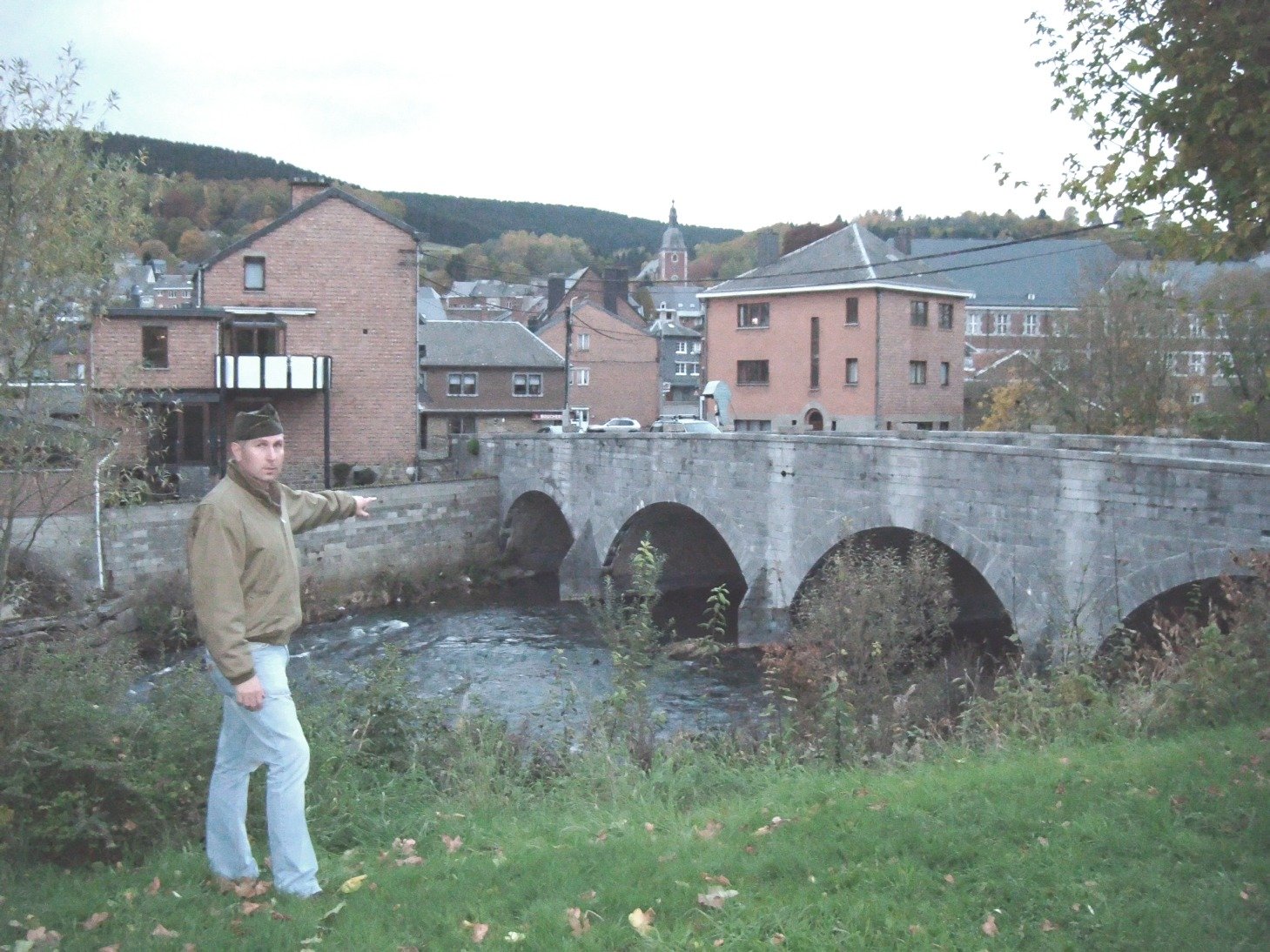 24371=4264 Bridge in Stavelot blown up by US eng during battle of the bulge